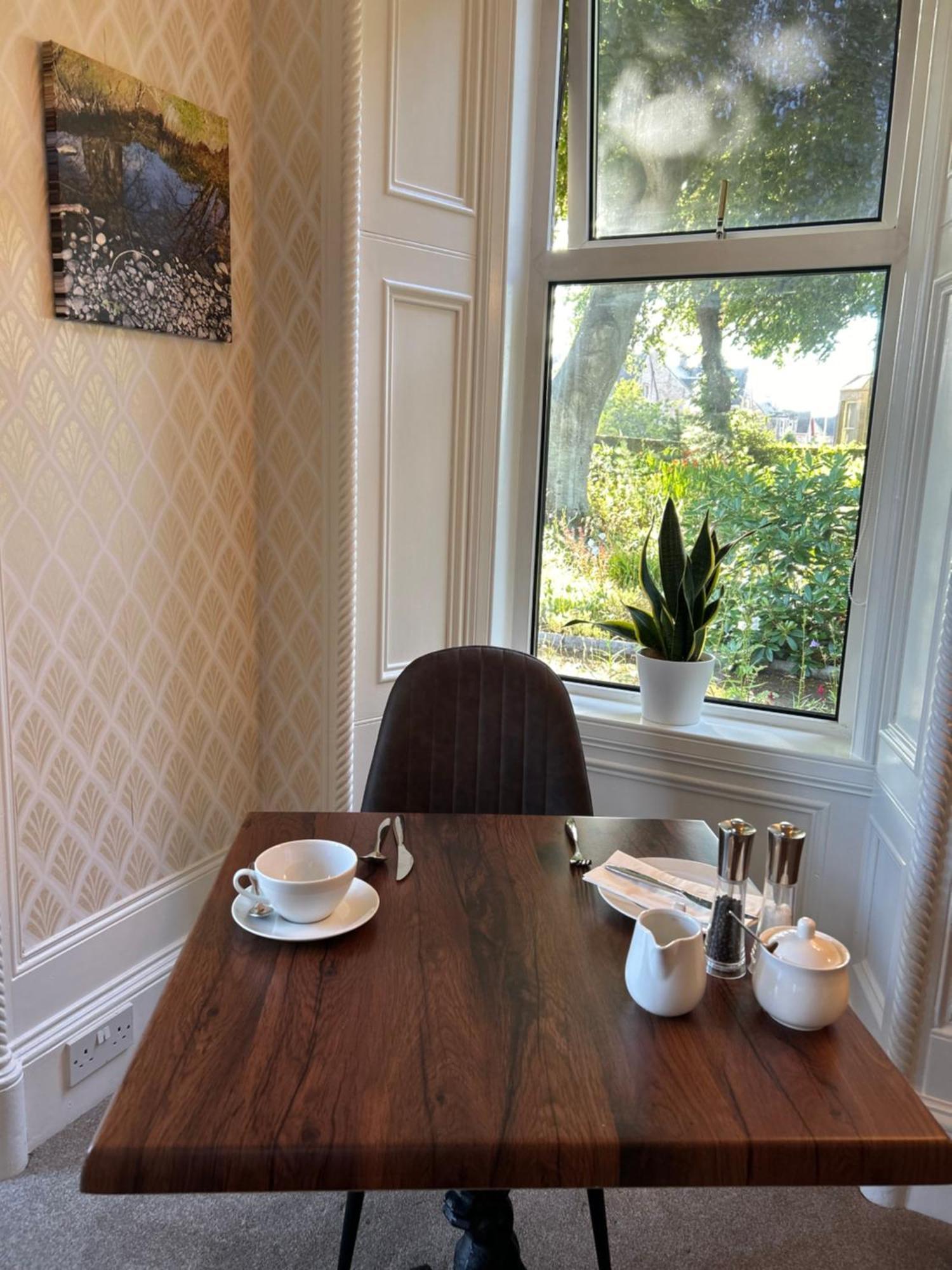 Glen Lyon Lodge Bed And Breakfast ネアン エクステリア 写真